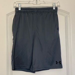 Boys Youth Under Armor Shorts With Pockets | XL